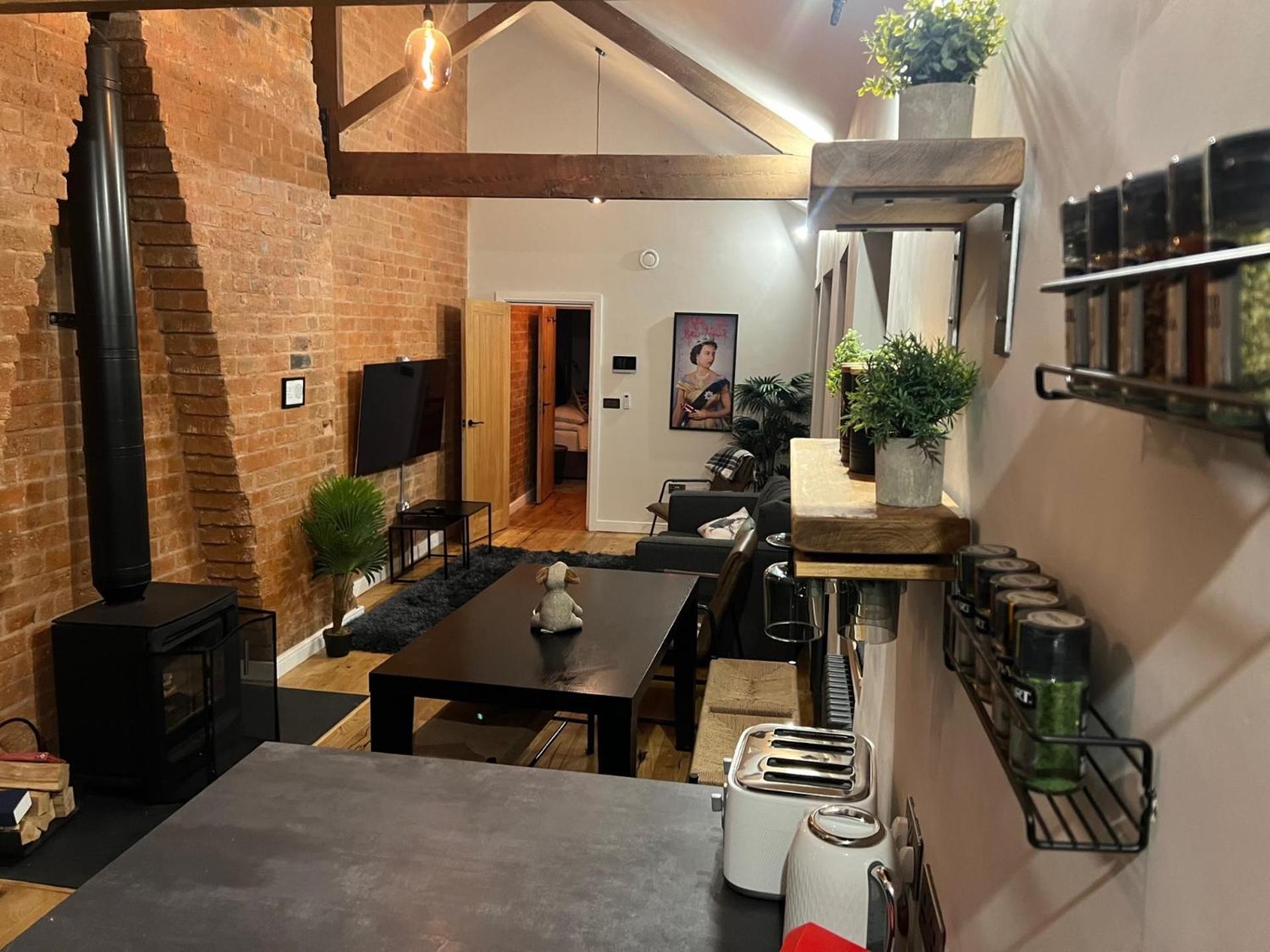 Вилла Vip 3Br Grade2 Luxurious Industrial House With Wood Fire, Electric Blinds And Big Cast Iron Windows In The Heart Of The Jq Бирмингем Экстерьер фото