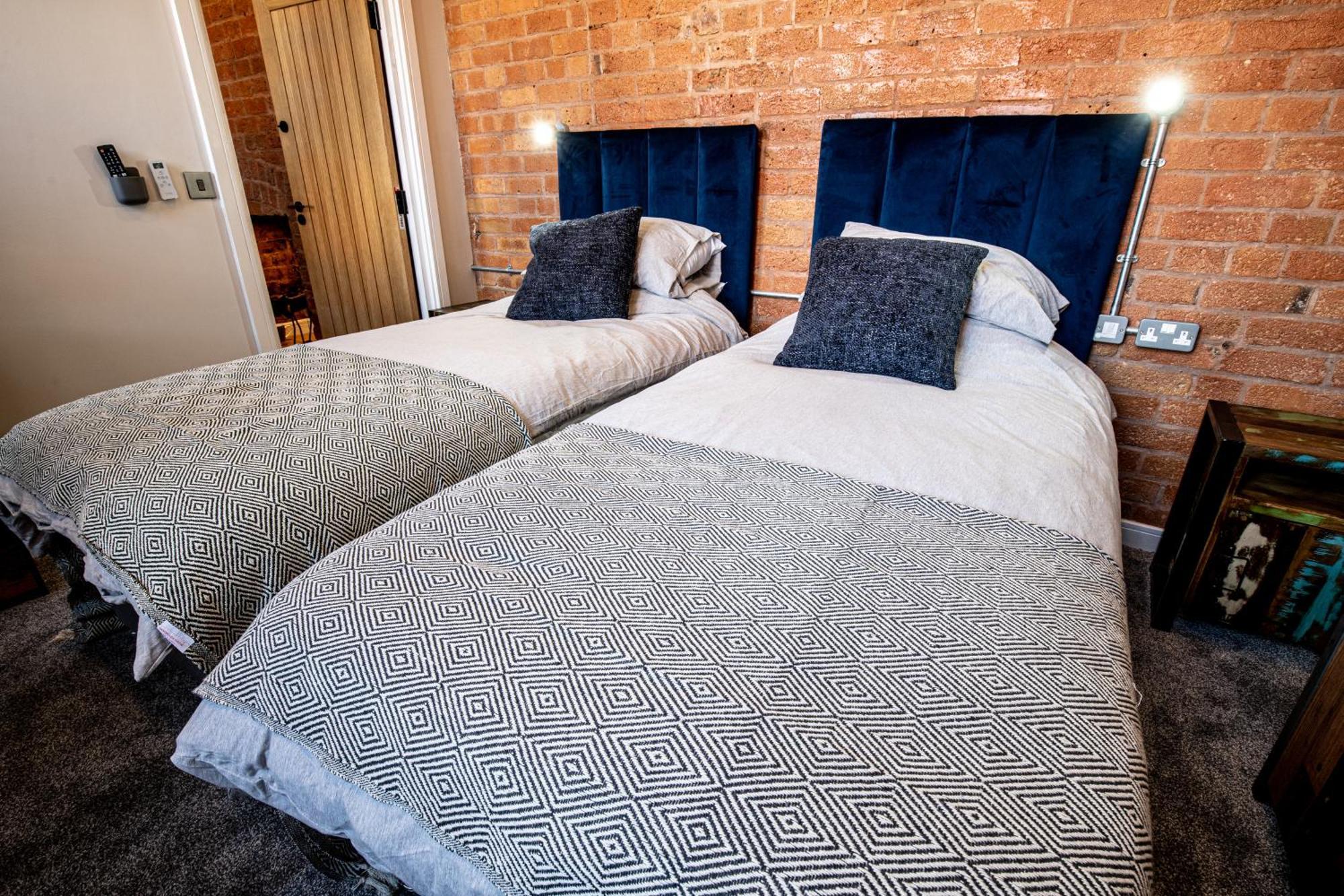 Вилла Vip 3Br Grade2 Luxurious Industrial House With Wood Fire, Electric Blinds And Big Cast Iron Windows In The Heart Of The Jq Бирмингем Экстерьер фото